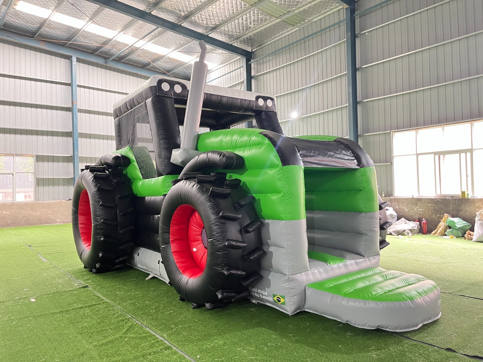 Tratozão ( PulaPula e Escorrega) — BrinkPark Super Brinquedos