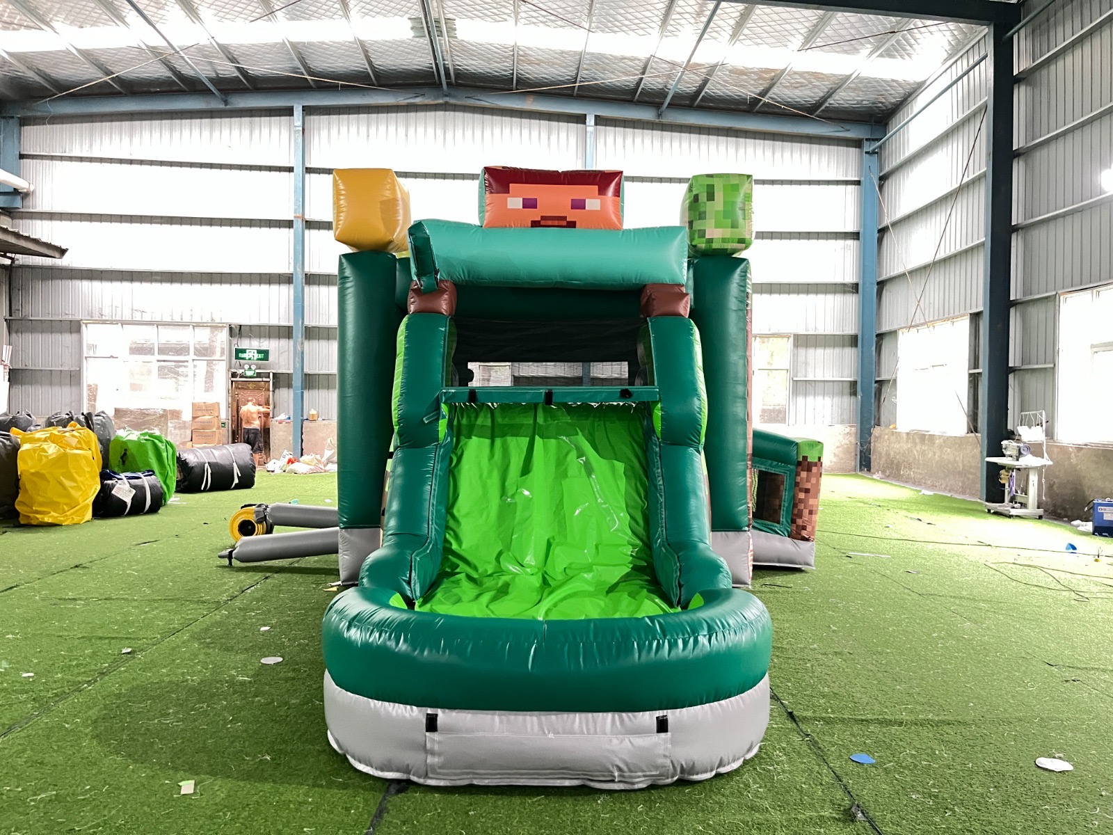 Multi Play — BrinkPark Super Brinquedos